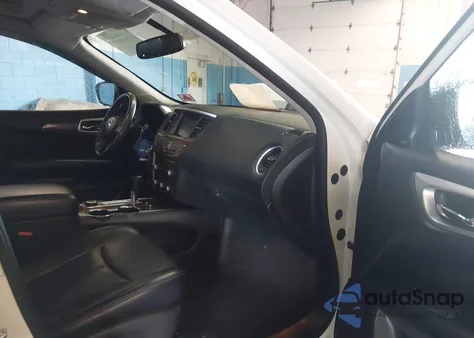 2017 Nissan Pathfinder Platinum из США, поврежденный, VIN 5N1DR2MM6HC668911